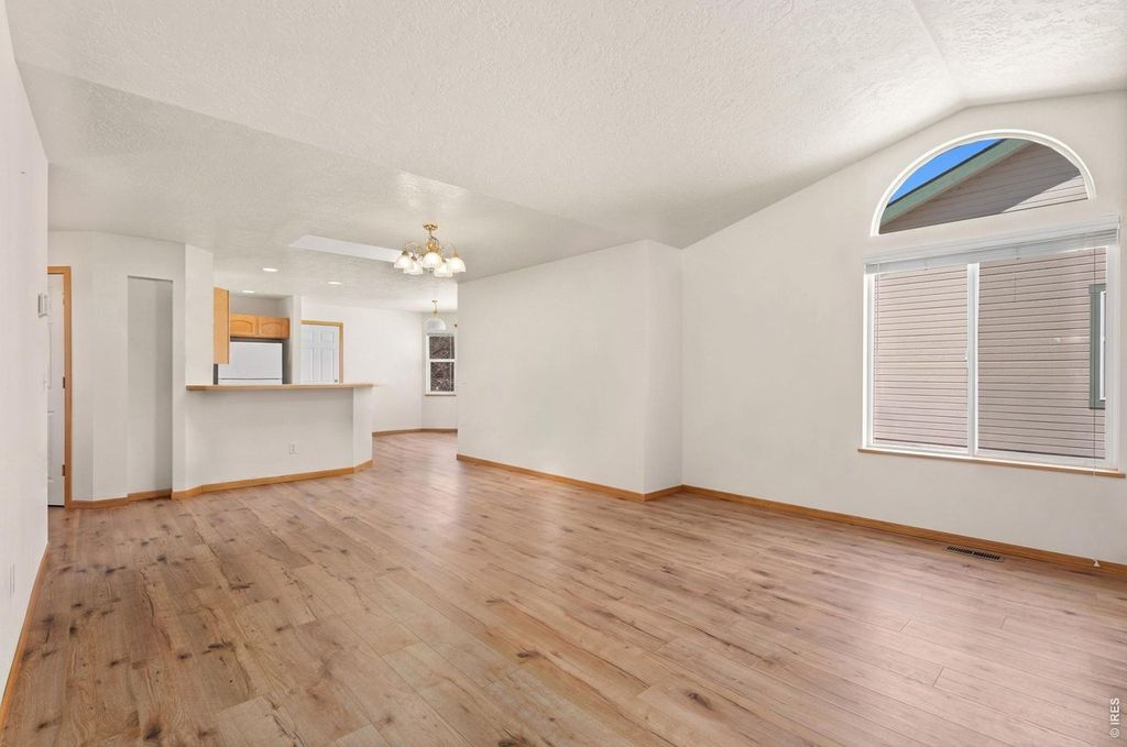 641 Radiant Dr