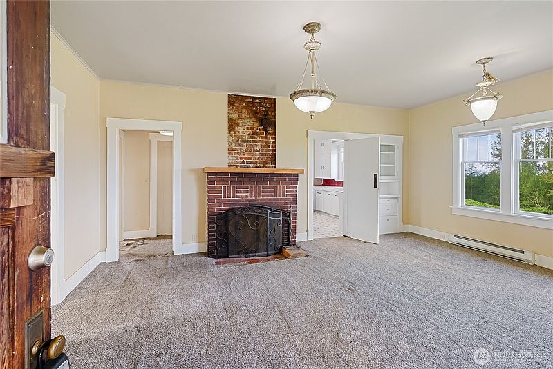 5th image of 399 E Smith Road