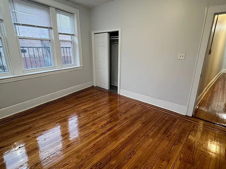 5 Whitney Place — Photo 3