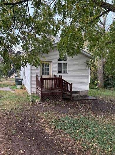 2nd image of 1811 11th St E