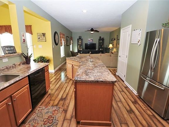 4th image of 312 Aberdeen Dr