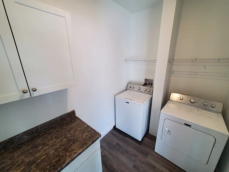 308 Hill St — Photo 8