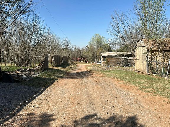 5th image of 11470 Corral St