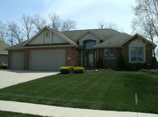 8516 Indian Lake Dr, Findlay, OH 45840