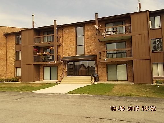 2nd image of 7537 175th St #U532