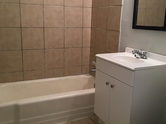 5th image of 1849 Richmond Ave APT 47