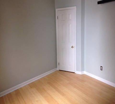 3rd image of 3249 Jefferson Ave Unit 5