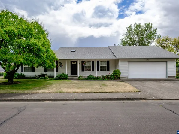 2928 Del Rio Ave SE, Albany, OR 97322