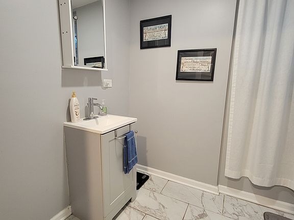 3rd image of 7817 S Aberdeen St #0