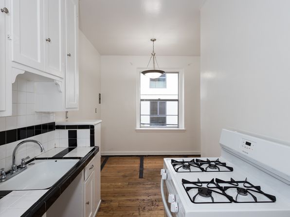 1825 Whitley Ave #212A