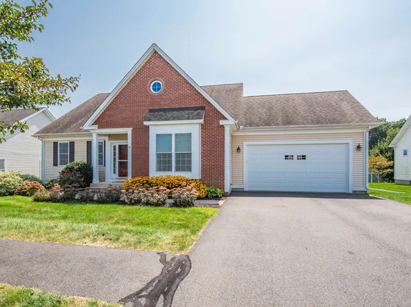 4 Harwood Gardens #4, Cromwell, CT 06416