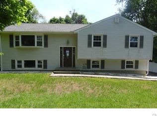 8 Green Pasture Rd, Bethel, CT 06801