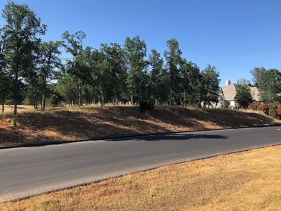 3rd image of 13326 Alicia Pkwy