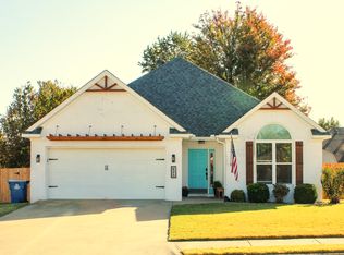 605 Glasgow Ln, Bentonville, AR 72712