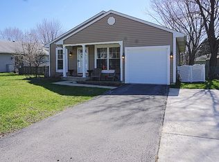 1956 Navarone Dr, Naperville, IL 60565