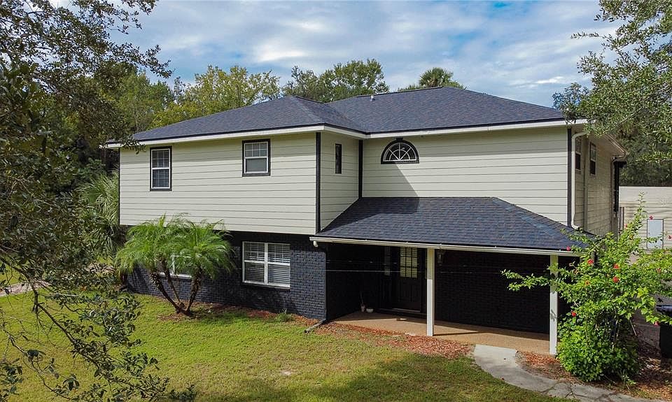 1st image of 1300 Palm Way