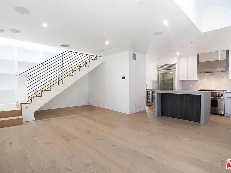 1813 Penmar Ave — Photo 8