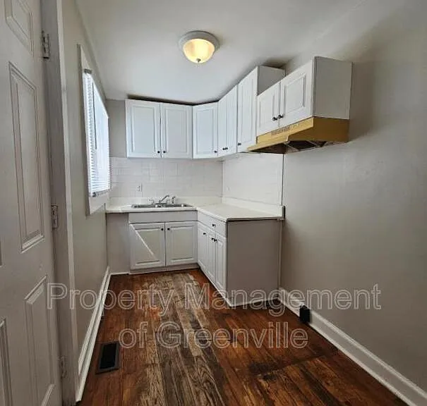 5 Pacific Ave — Photo 4