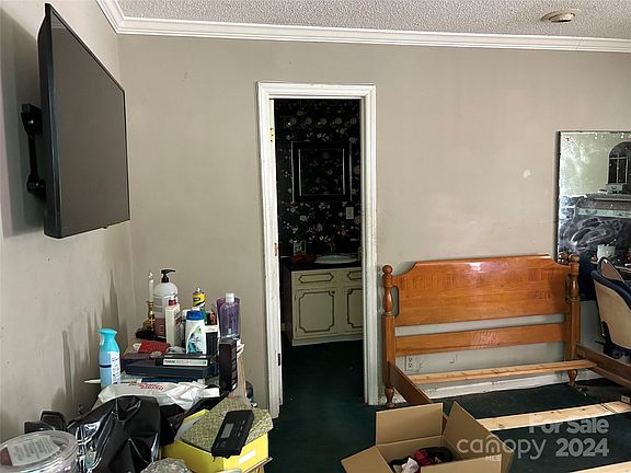5th image of 6832 Sterling Ct