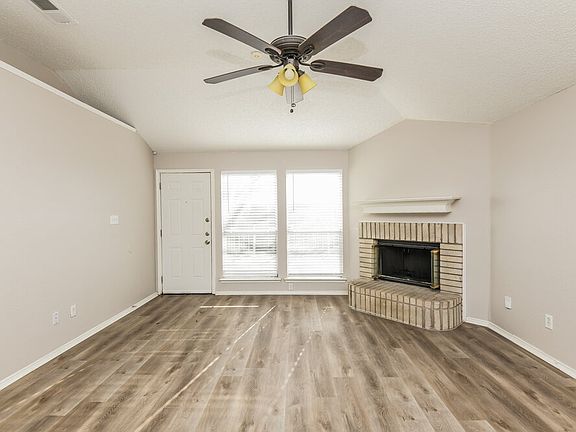4th image of 10913 Deauville Cir S