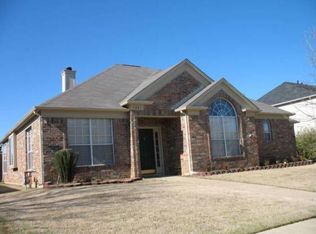 1321 Old Barn Ln, Lewisville, TX 75067