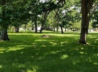 2330 Glenview Dr, Freeport, IL 61032