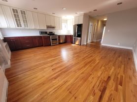 21-76 24th St, Astoria, NY