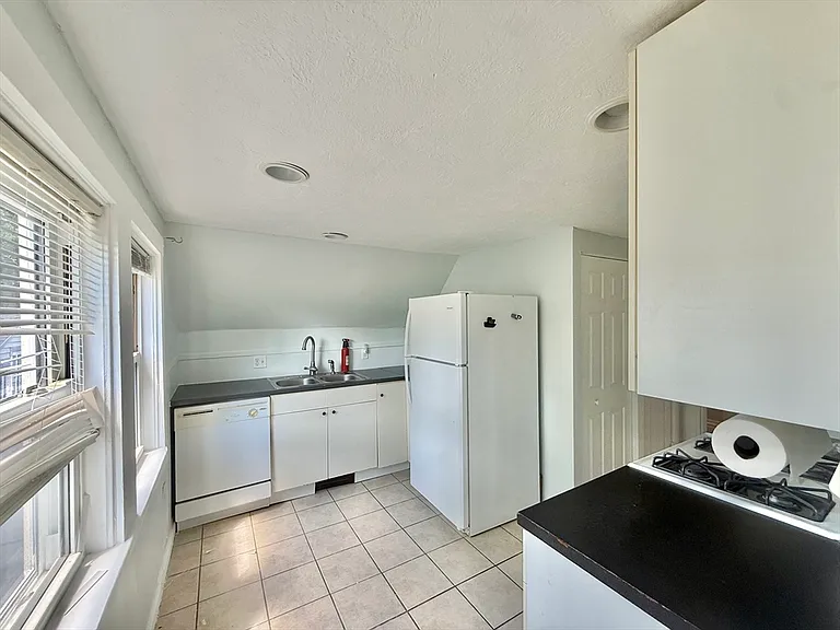 20 Park Rd #2 — Photo 12
