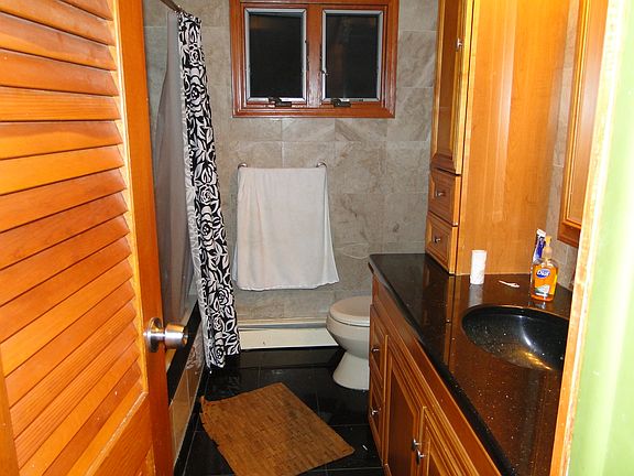 2nd image of 1369 C St