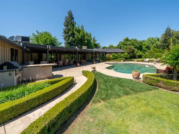 4886 N Arcade Ave, Fresno, CA 93704
