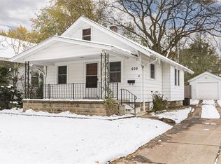 609 33rd St NE, Cedar Rapids, IA 52402