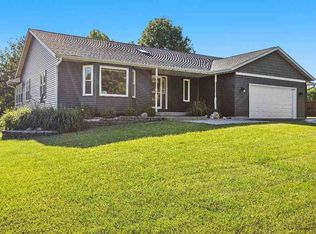 1332 Dresden Rd, Davis, IL 61019