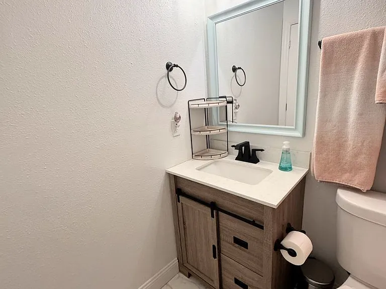 654 Capistrano Ct — Photo 17