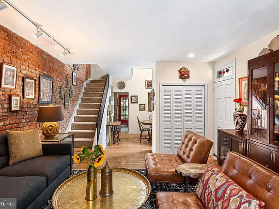 4th image of 2343 Perot St