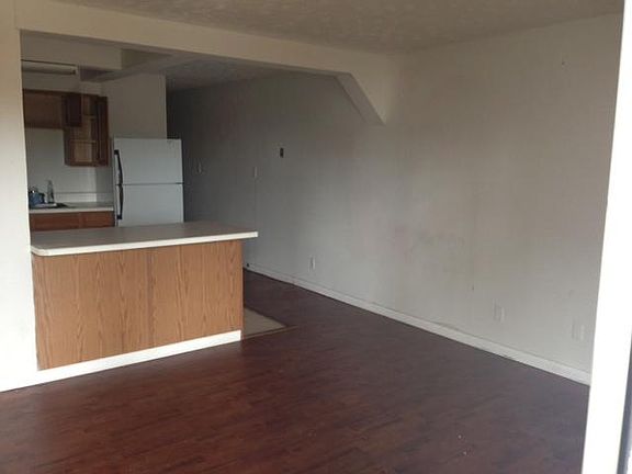 5th image of 1642 Hillwood Dr APT C2