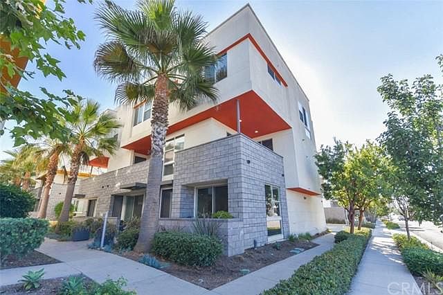 1st image of 1694 Shoreline Way