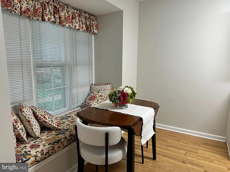 4847 Chevy Chase Dr #172 — Photo 4