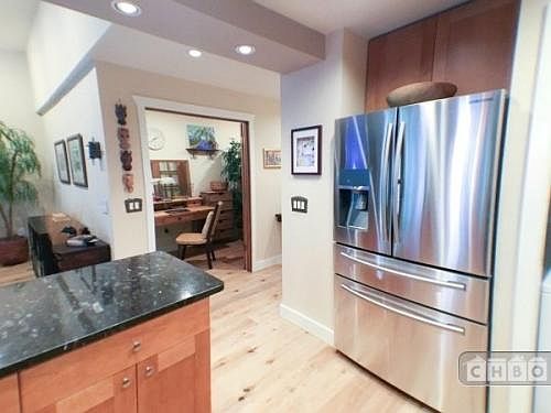 4th image of 612 Kirkland Ave