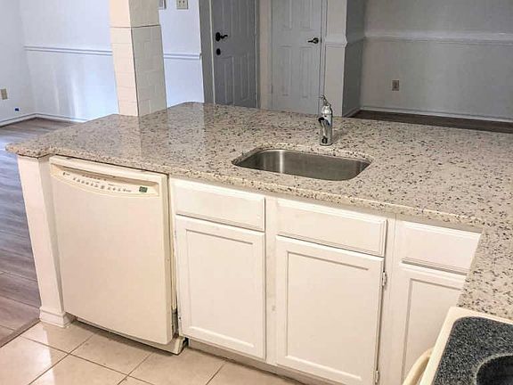 5th image of 1511 Lincoln Way APT 304