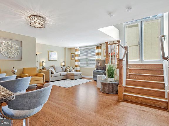 4th image of 66 Franklin St Unit 20