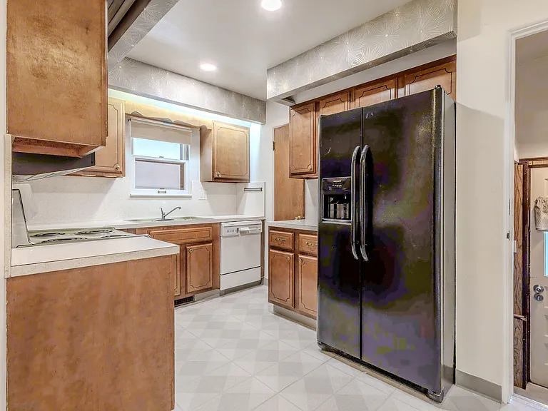 Functional, clean, plenty of storage.