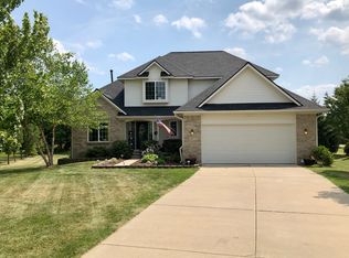 8177 Fox Tail Ct, Ypsilanti, MI 48197