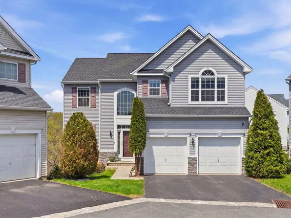 263 Winding Hill Dr, Hackettstown, NJ 07840