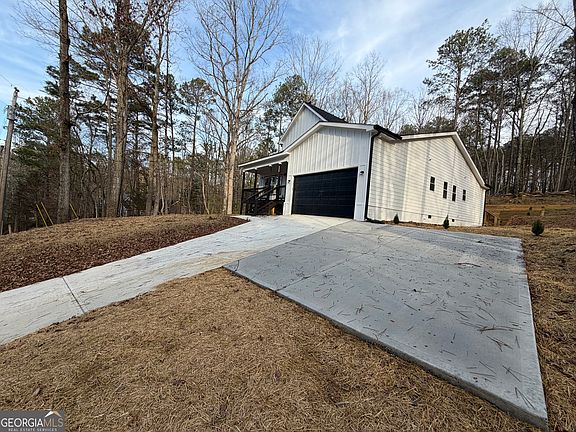 5th image of 3220 Sweetbriar Dr