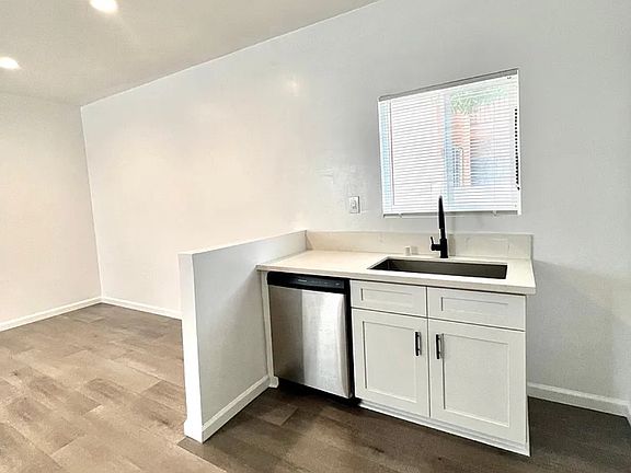 2nd image of 619 Elm Ave APT 14