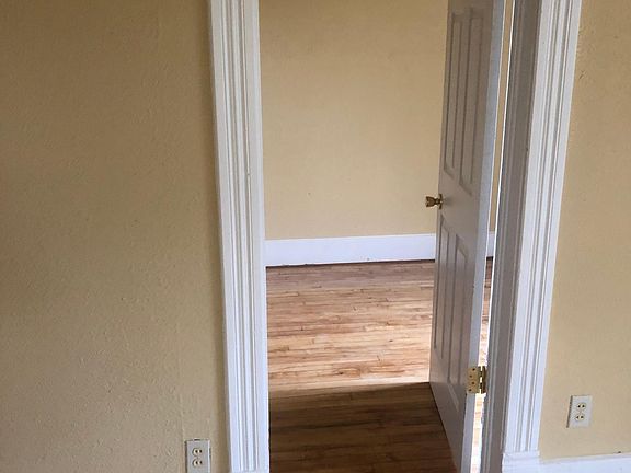 2nd image of 1269 Payne Ave #4