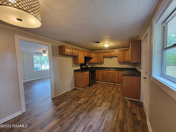 5th image of 705 Parkview Dr