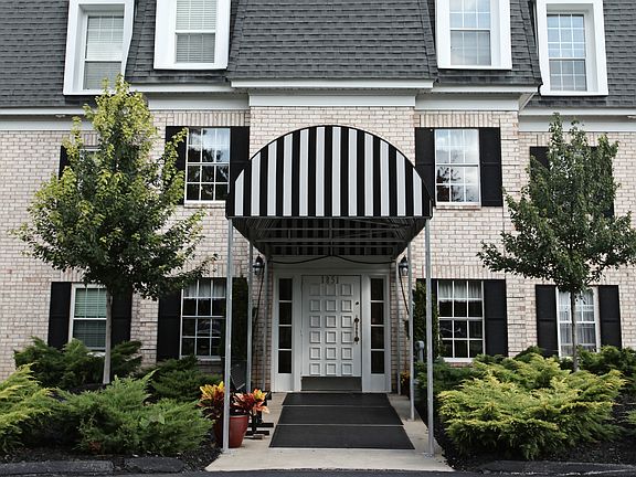 3rd image of 1851 King James Pkwy APT 102