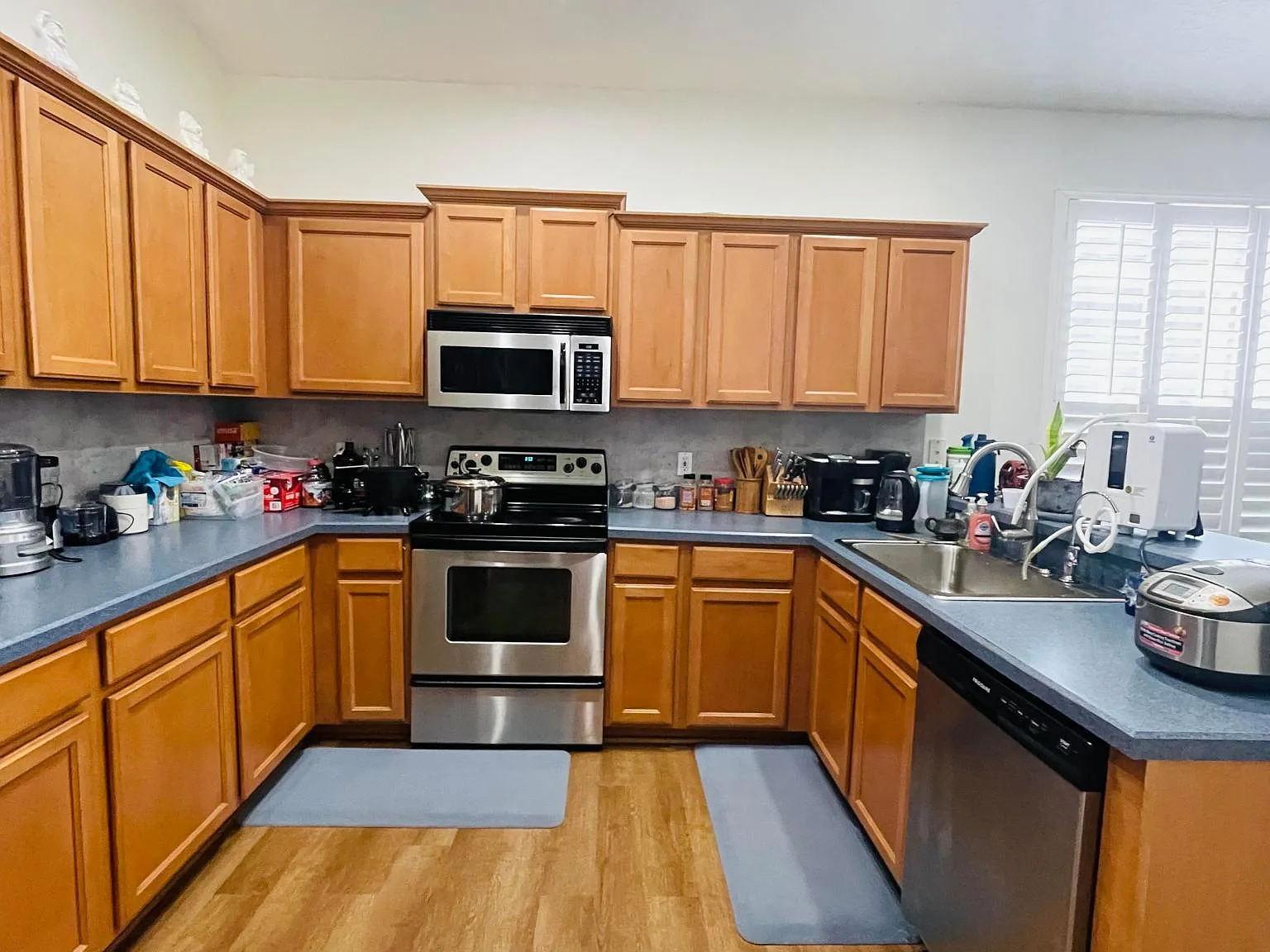 4 bed, 2551 sqft, $2,950 — Photo 4