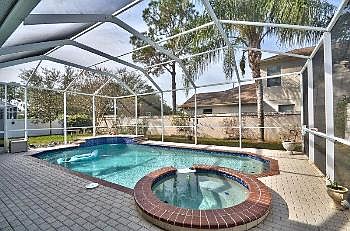 3rd image of 2109 Chestnut Forest Dr
